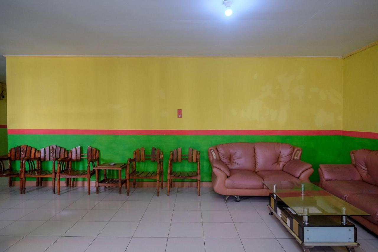 Reddoorz Near Pelabuhan Nusantara Parepare Ngoại thất bức ảnh