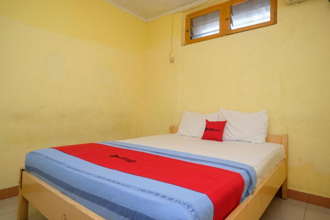 Reddoorz Near Pelabuhan Nusantara Parepare Ngoại thất bức ảnh