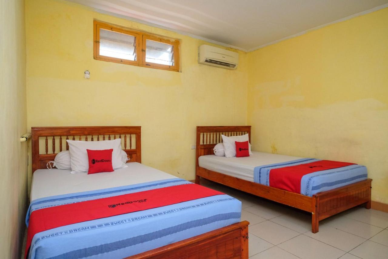 Reddoorz Near Pelabuhan Nusantara Parepare Ngoại thất bức ảnh