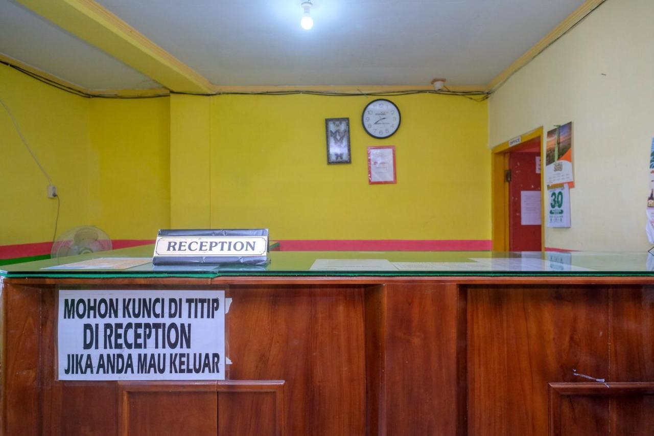 Reddoorz Near Pelabuhan Nusantara Parepare Ngoại thất bức ảnh