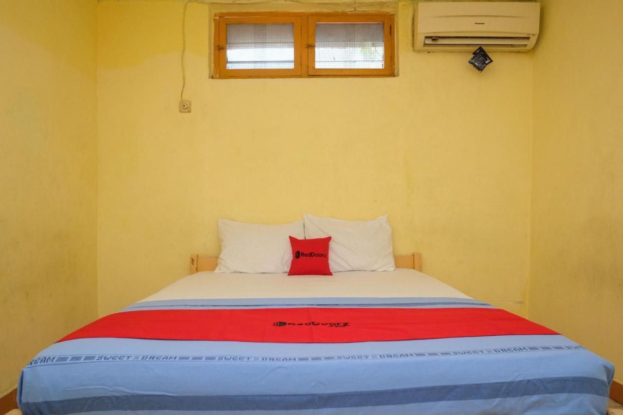 Reddoorz Near Pelabuhan Nusantara Parepare Ngoại thất bức ảnh