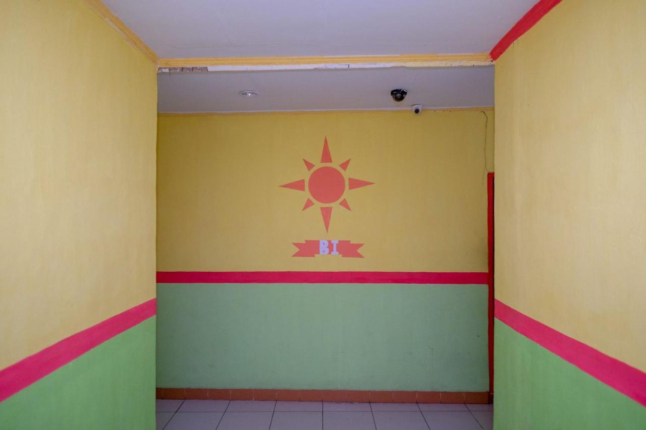 Reddoorz Near Pelabuhan Nusantara Parepare Ngoại thất bức ảnh
