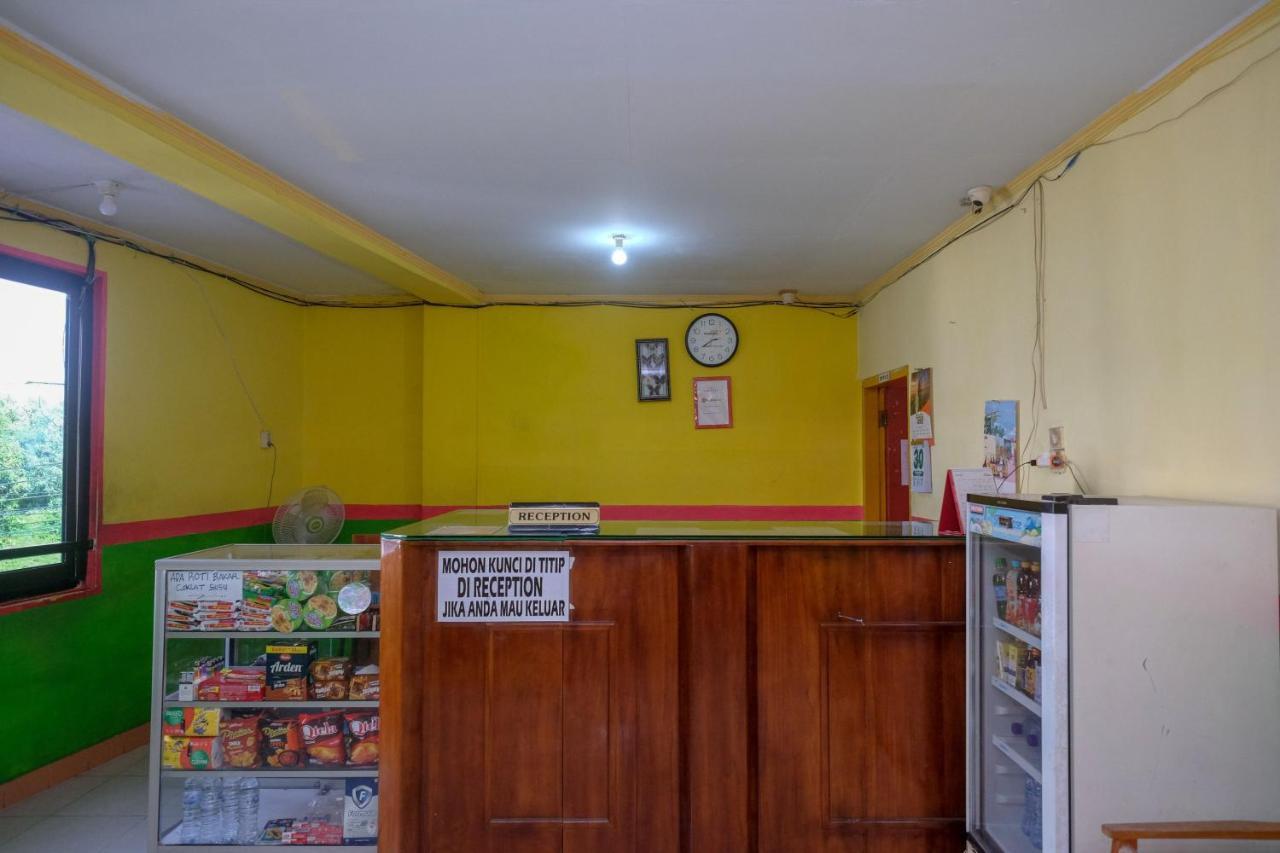 Reddoorz Near Pelabuhan Nusantara Parepare Ngoại thất bức ảnh