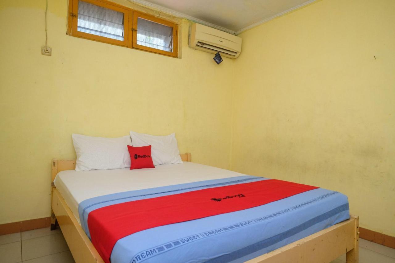 Reddoorz Near Pelabuhan Nusantara Parepare Ngoại thất bức ảnh